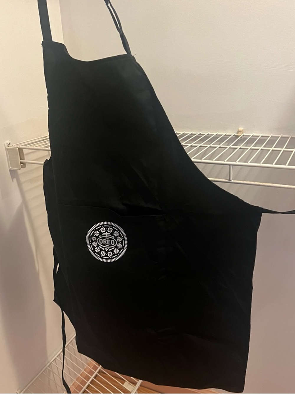 Oreo Black Cotton Kitchen Apron - Picture 2 of 5